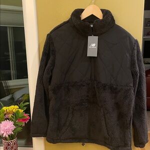 NWT New Balance Unisex Black Fleece Pullover